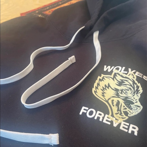 SOLD!!!! Please Don’t buy! Sold on Mercari - Picture 10 of 11